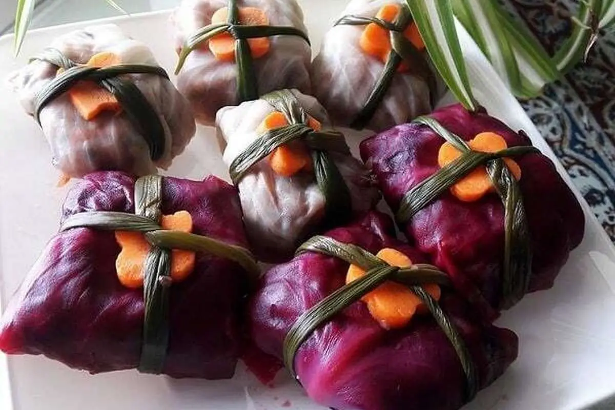 طرز تهیه ترشی کلم بقچه‌ای؛ خوشمزه‌ترین ترشی که تابه‌حال خورده‌اید!