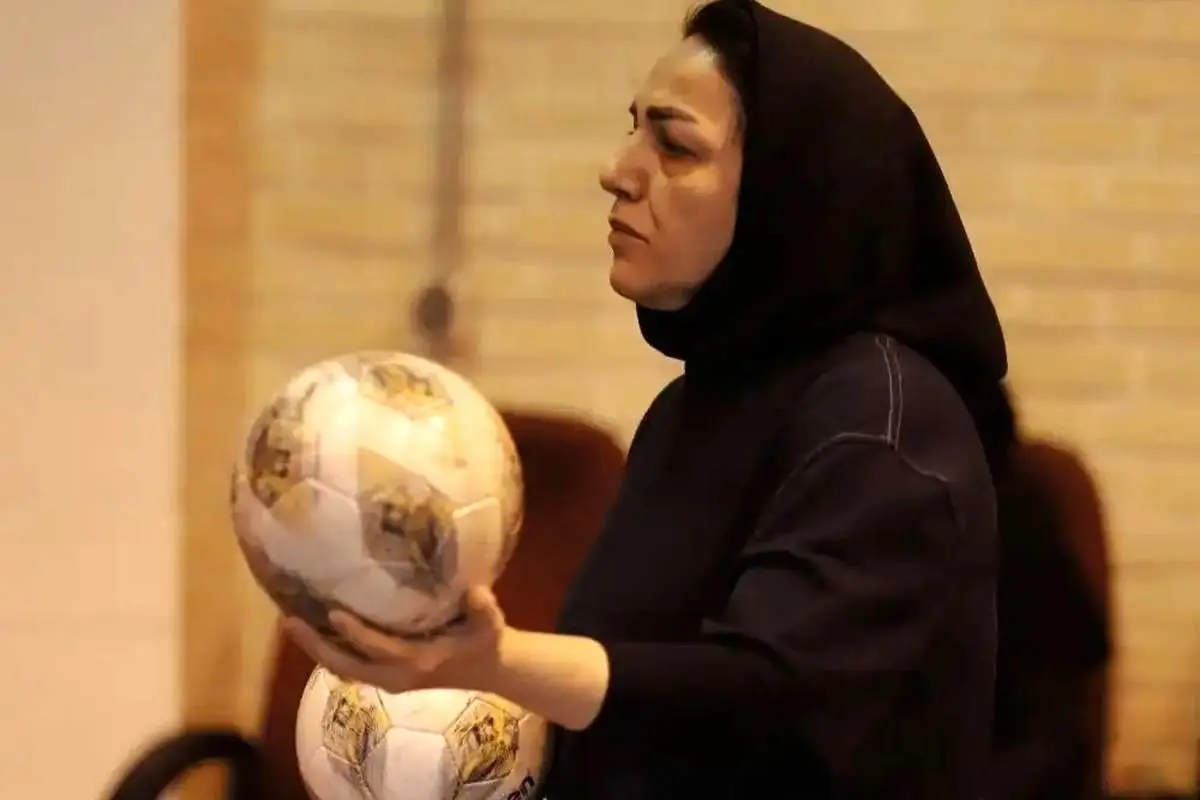 کمیته فنی سرانجام سرمربی جنجالی را برکنار کرد؛ دلسوزیِ واقعی یا نمایش انتخاباتی؟