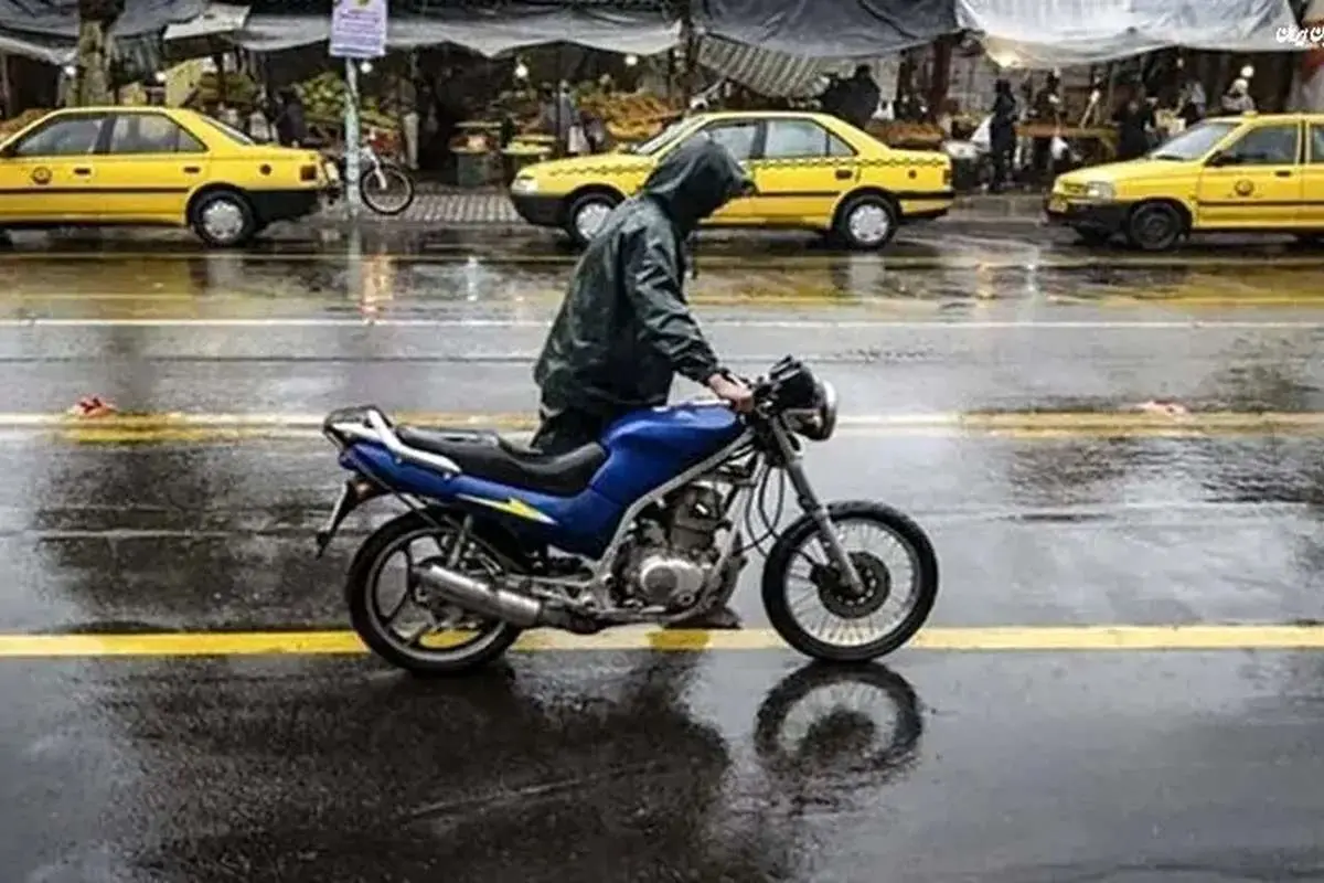 ماجرای ممنوعیت موتورسواری در هوای بارانی؛ بیمه در تصادفات هوای بارانی مسئولیتی ندارد؟