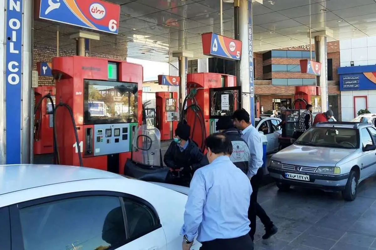 نماینده مجلس: دولت اجازه اصلاح قیمت بنزین را دارد