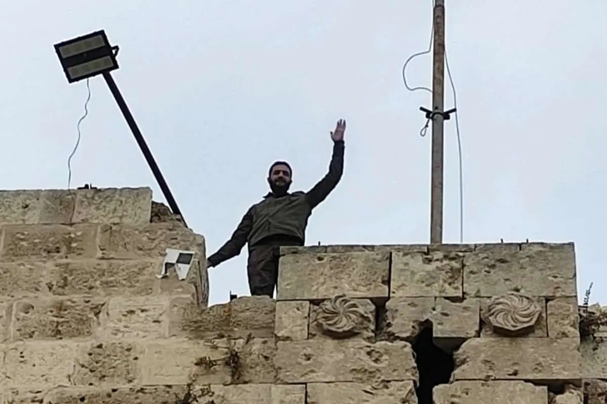 (ویدئو) ابومحمد الجولانی ظاهر شد