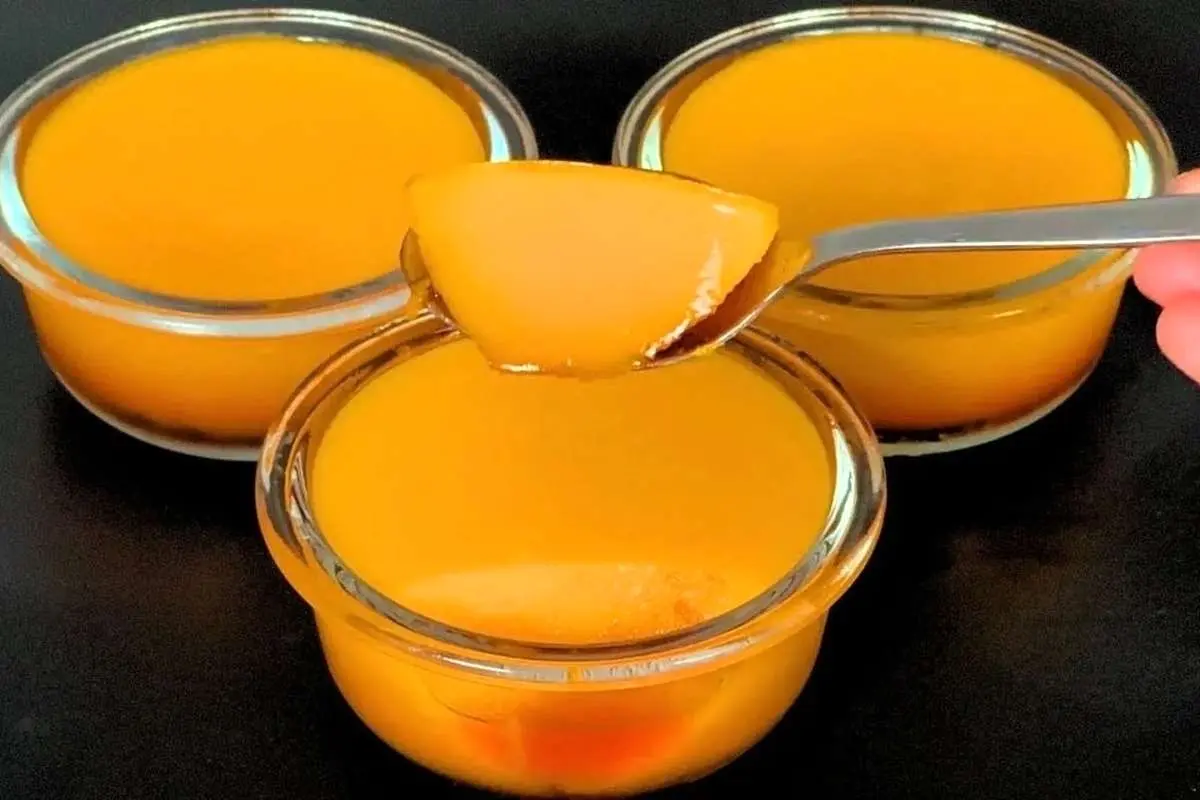 (ویدئو) طرز تهیه یک دسر خوشمزه آلمانی با شیر و کدوتنبل در ۵ دقیقه!