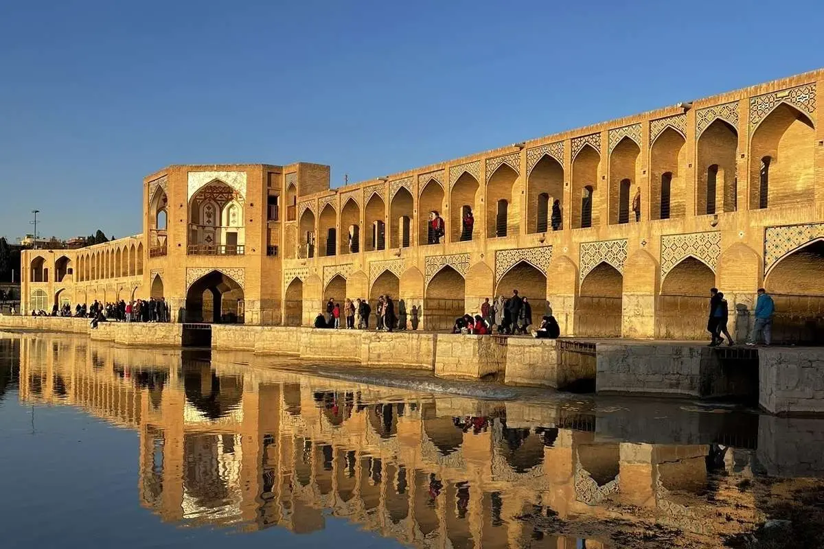 (ویدئو) نمای فوق العاده زیبا از پل خواجو و استقبال از زاینده رود