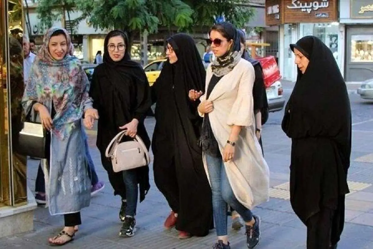 درخواست انجمن علمی روانپزشکان ایران برای توقف اجرای قانون حجاب: از آسیبهای بیشتر جلوگیری شود