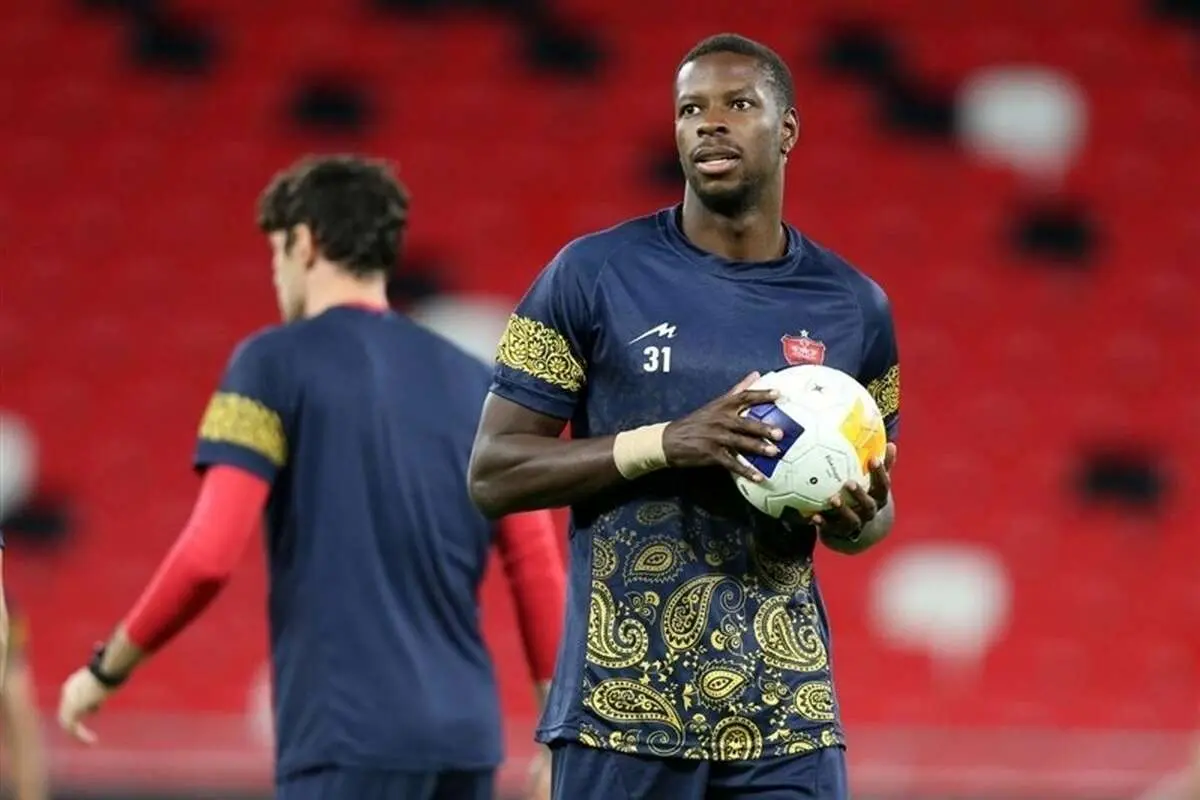 مهاجم پرسپولیس دو هفته کار دارد