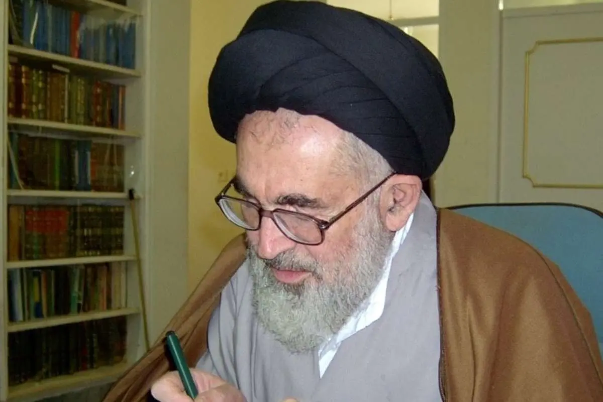 آیتالله دستغیب: روی قانون حجاب خط قرمز بکشید! / قانون حجاب مشکل را حل نمیکند و خلاف شرع است
