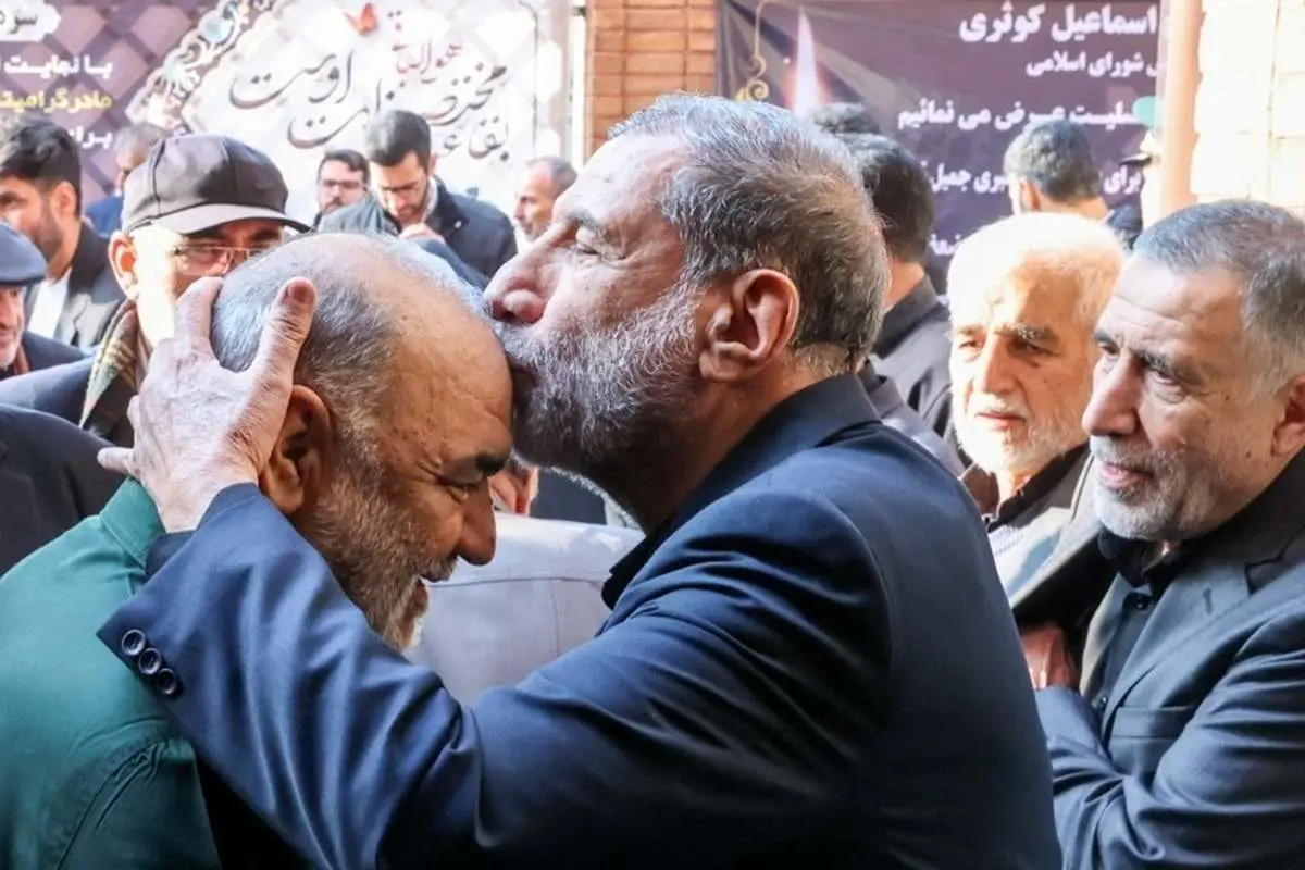 (تصاویر) مقامات لشکری و کشوری در مراسم ختم مادر سردار کوثری