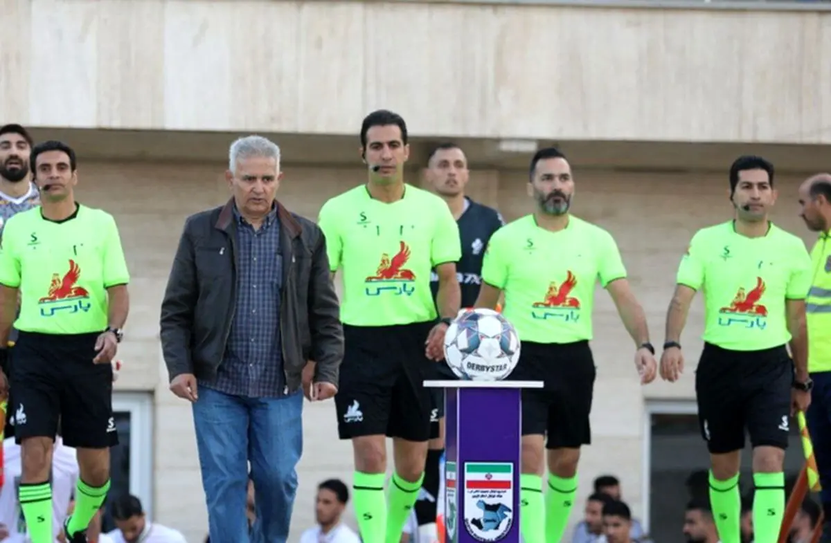 چینش عجیب داوران در بازی پرسپولیس مقابل ملوان