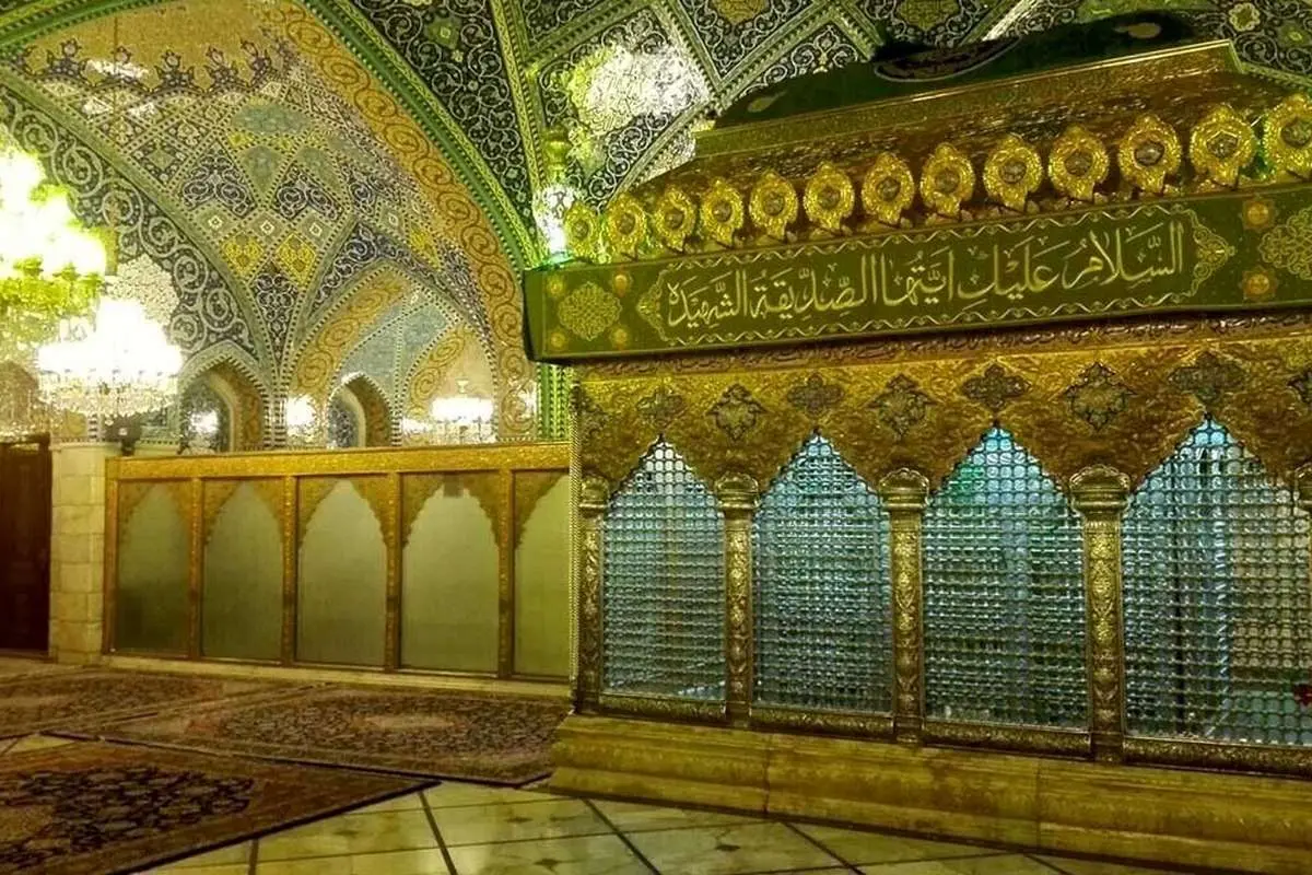 (ویدئو) بازدید هیئتی از اعضای «تحریر الشام» از حرم حضرت رقیه