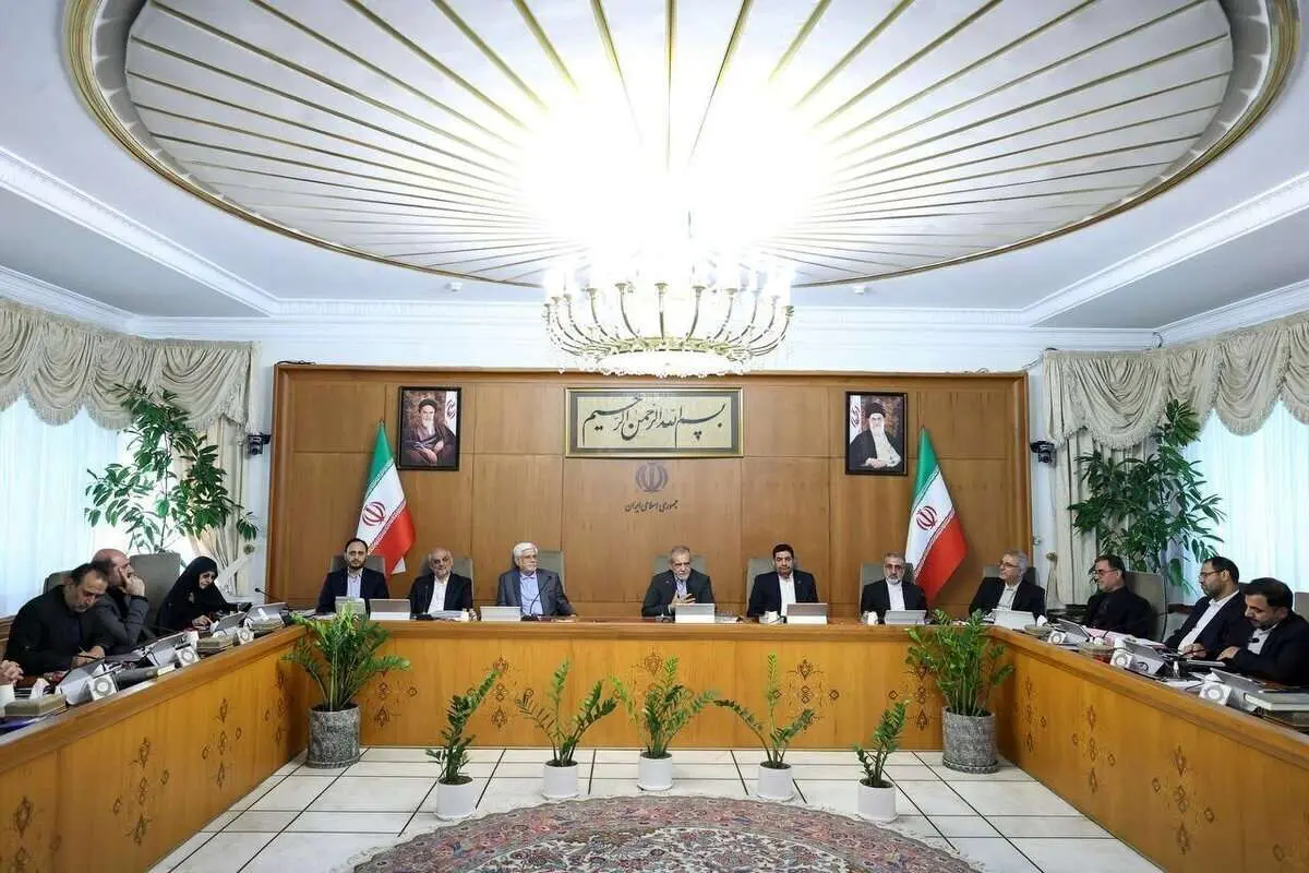 روزنامه اصلاحطلب خطاب به مخالفان دولت: در بین شما نفوذی وجود دارد