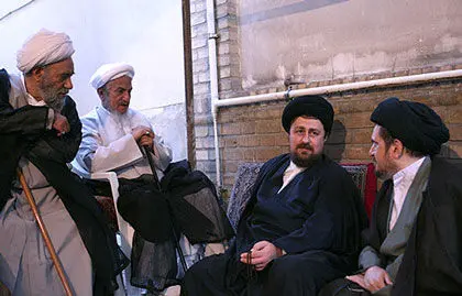 عکس> حسین خمینی در منزل داماد امام(ره)