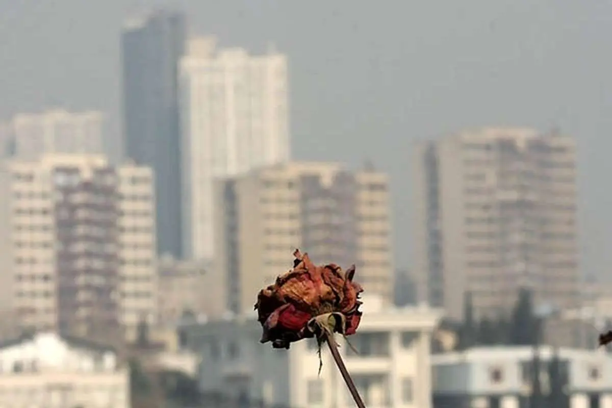 شاخص آلودگی هوای تهران ۲۲ آذر؛ آسمان در «وضعیت قرمز»