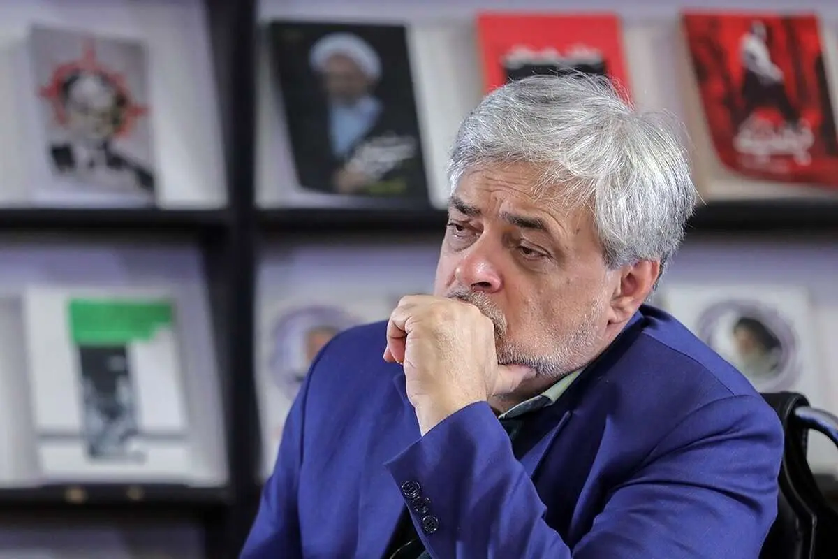 کنایه مهاجری به درخواست پزشکیان از مردم