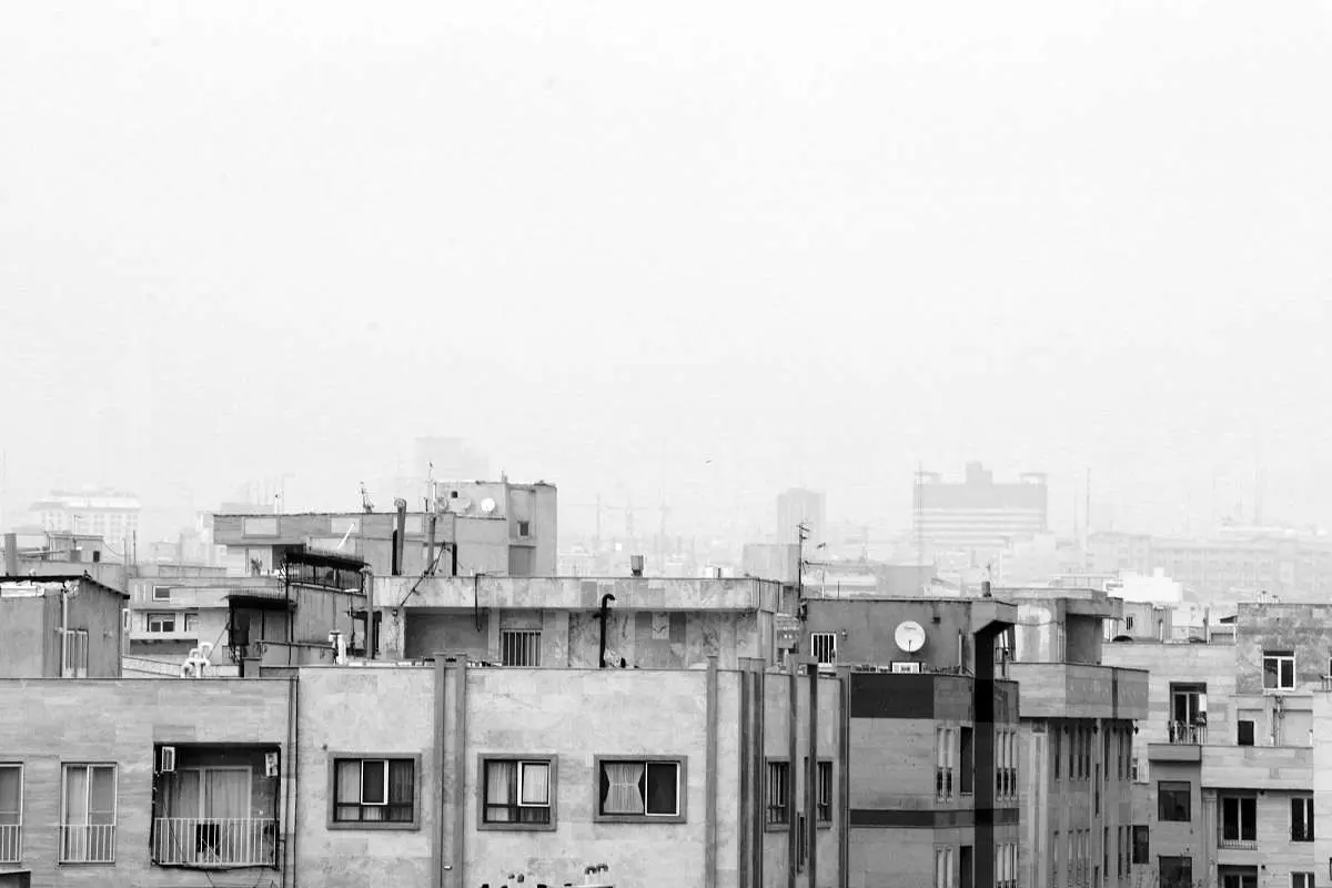 (تصاویر) جمعه سیاه تهران؛ آلودگی هوا همچنان نفس میگیرد