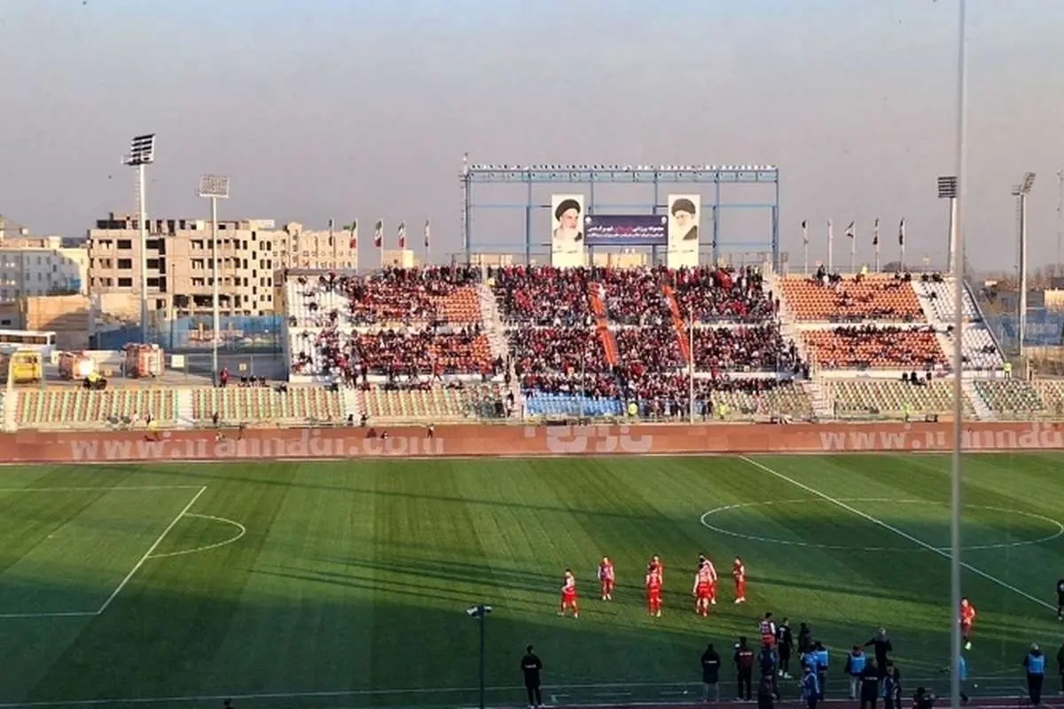 (عکس) عدم استقبال هواداران از بازی پرسپولیس نساجی در شهر قدس