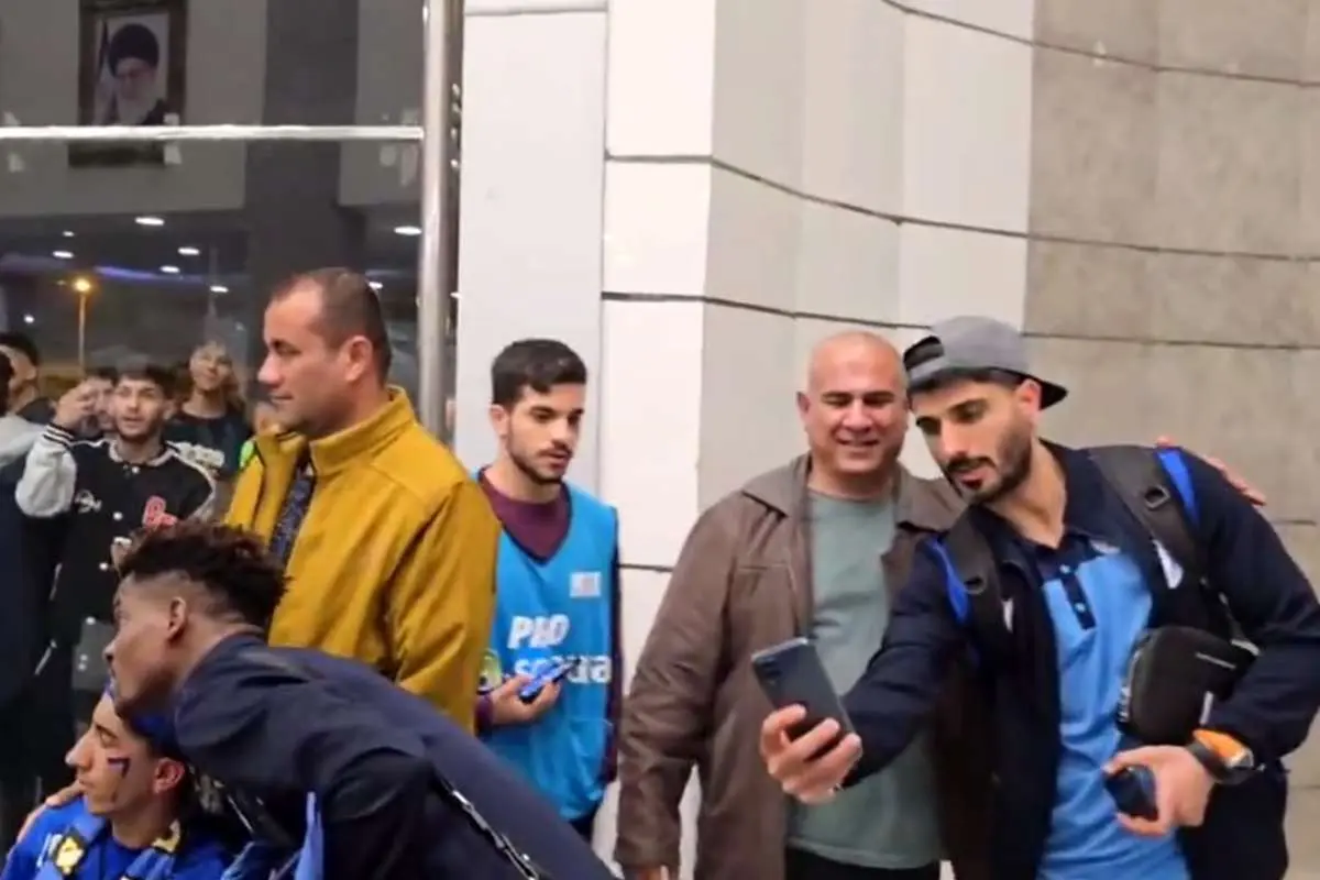 استقلالی‌ها در ورزشگاه فولاد آره‌نا زندانی شدند!
