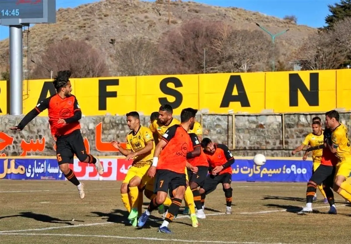مس مقابل سپاهان به دنبال کیما