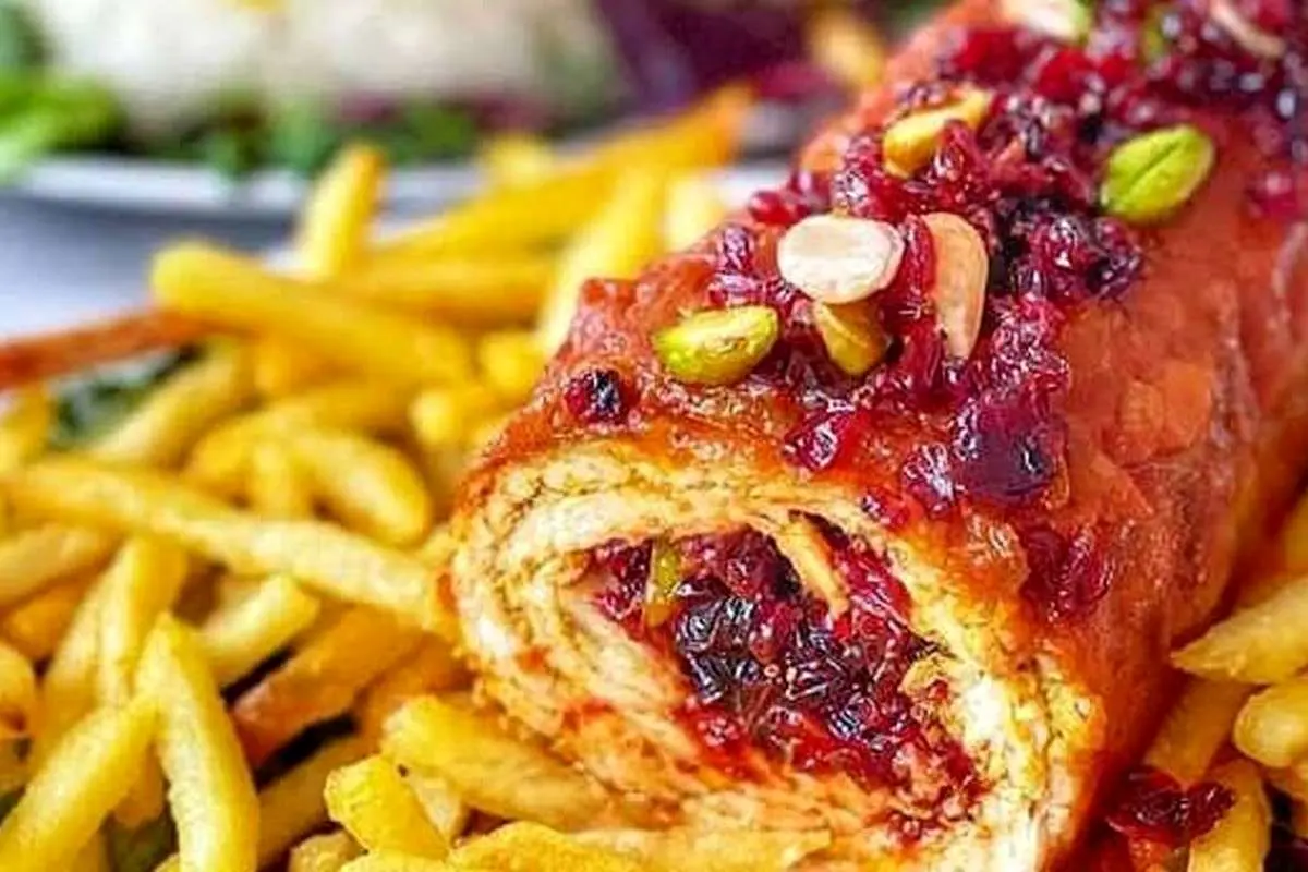 طرز تهیه زرشک پلو با مرغ رولی شکم پر