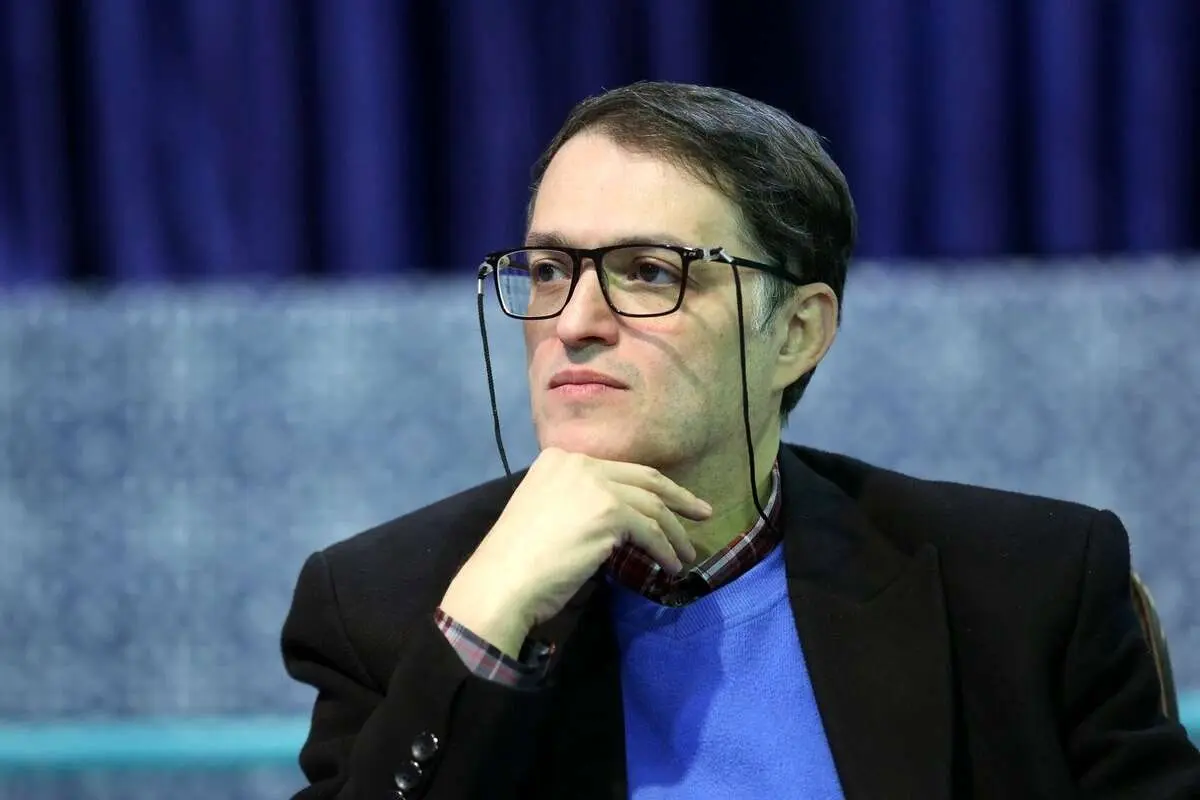 (ویدئو) قوچانی: به قول مرحوم سید جواد طباطبائی در ایران همه چیز متولی دارد، به جز ایران!