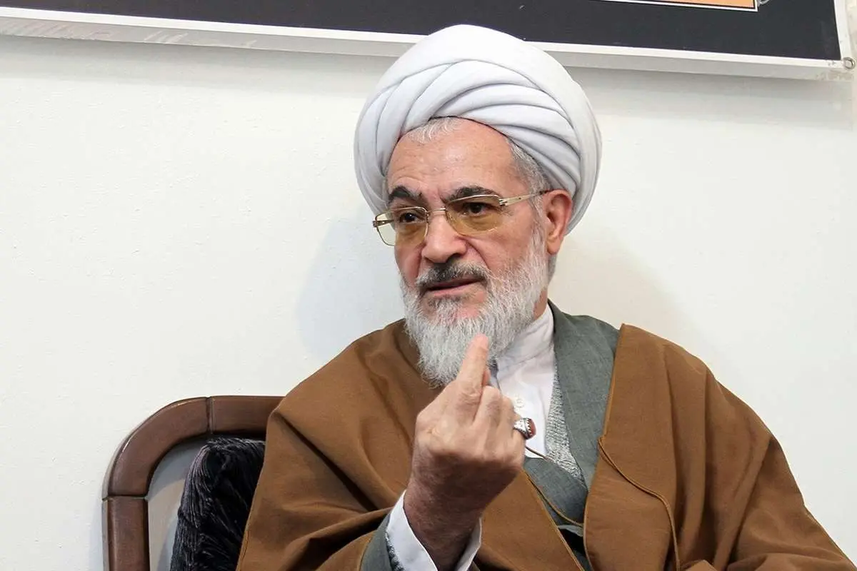 آیت الله بیاتزنجانی: دینی که همراه با خشونت باشد، نه قابل عرضه است و نه قابل حمایت