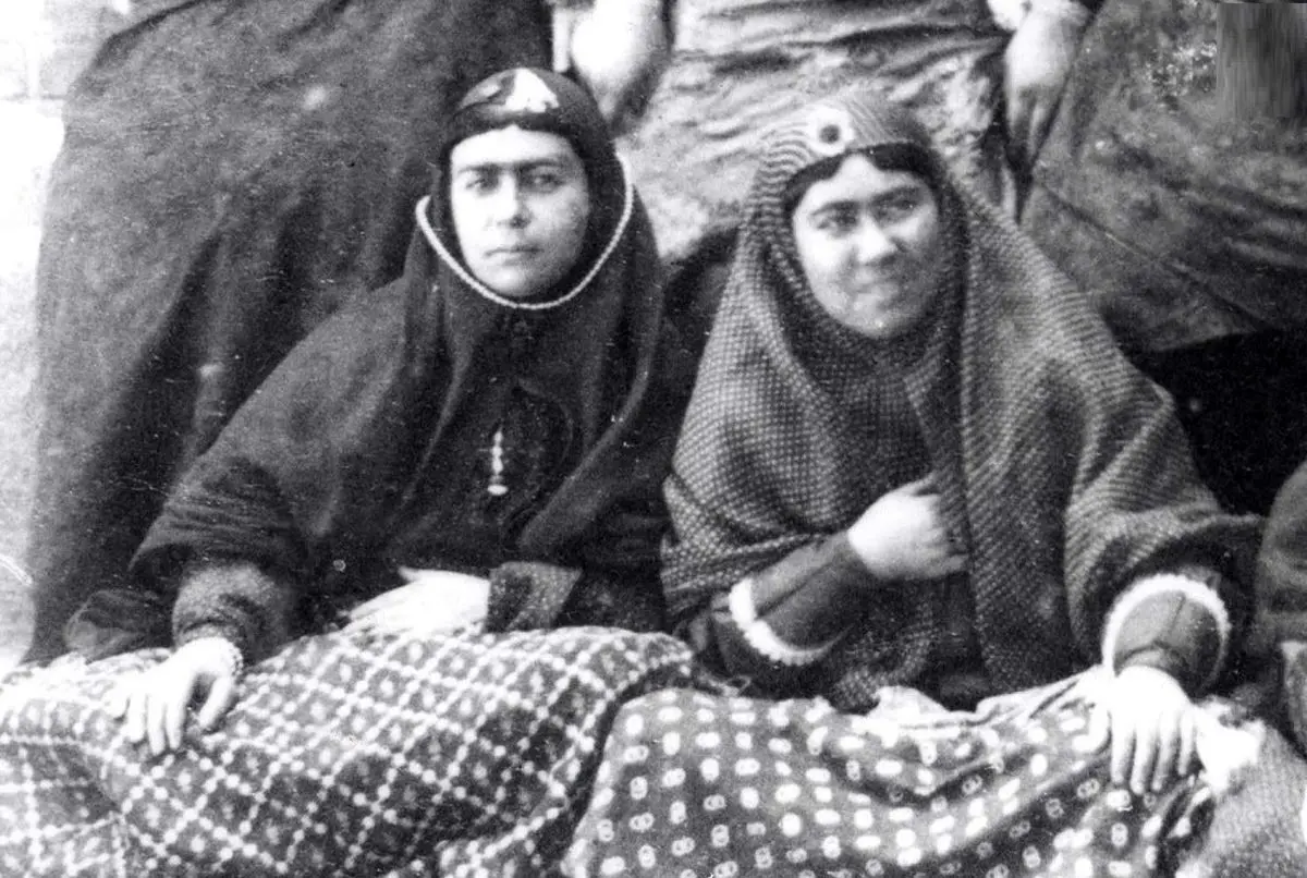 تصاویری از خندۀ «تحفه‌گل» تا کودکی که محبوب سوگلی شاه بود