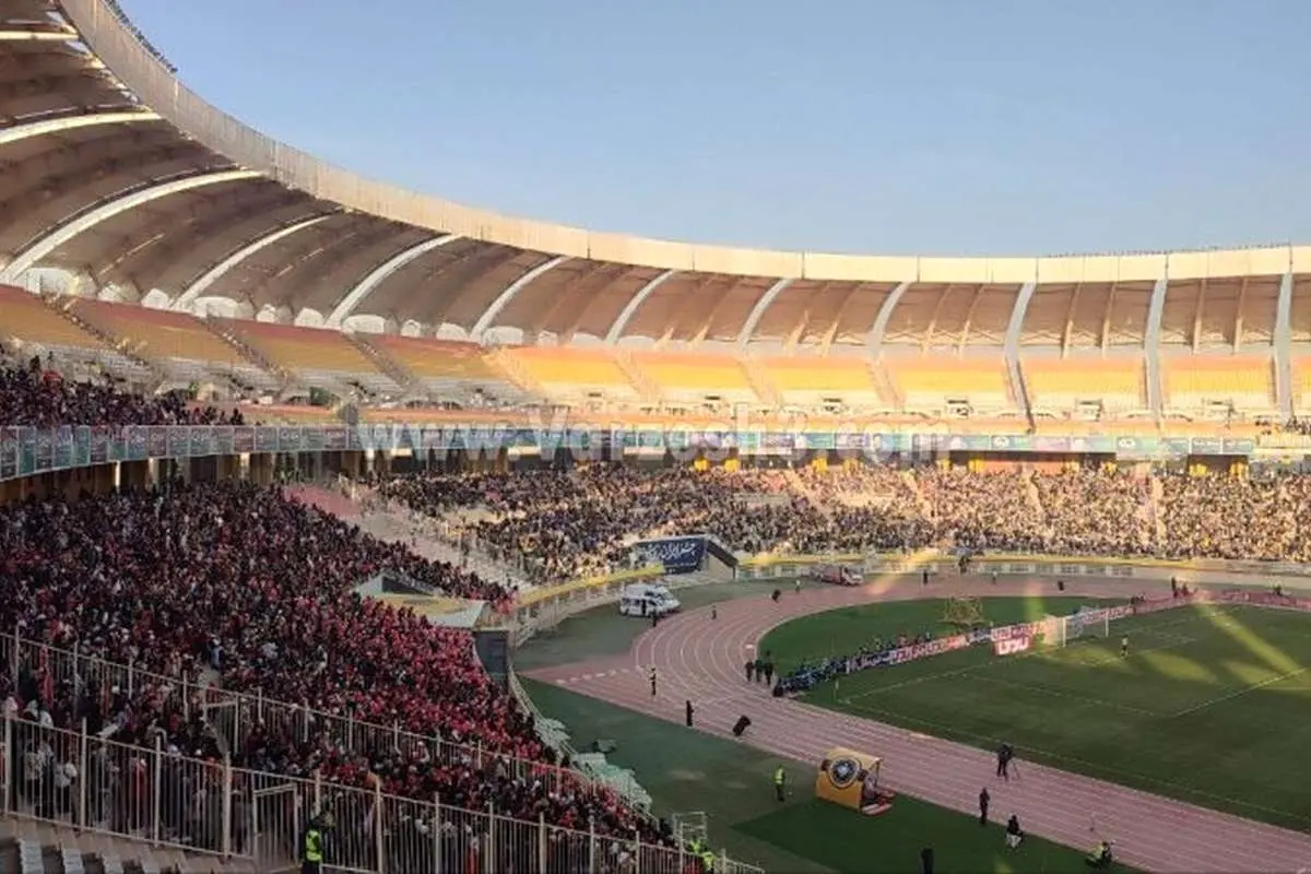 اعتراض پرسپولیسیها به تخلف هواداران سپاهان و حضور آقایان در ورزشگاه