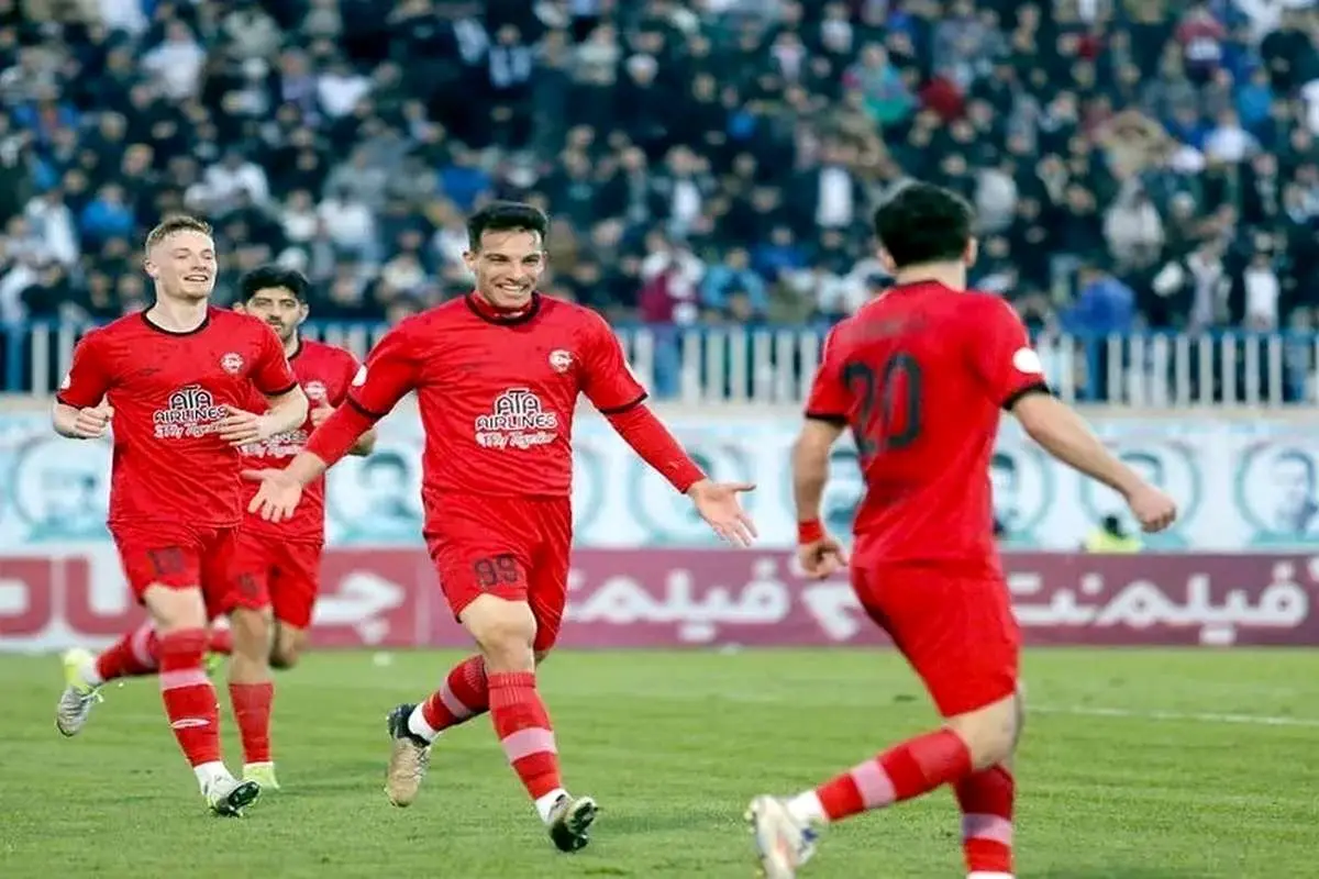 این روزها همه از تراکتور حرف میزنند