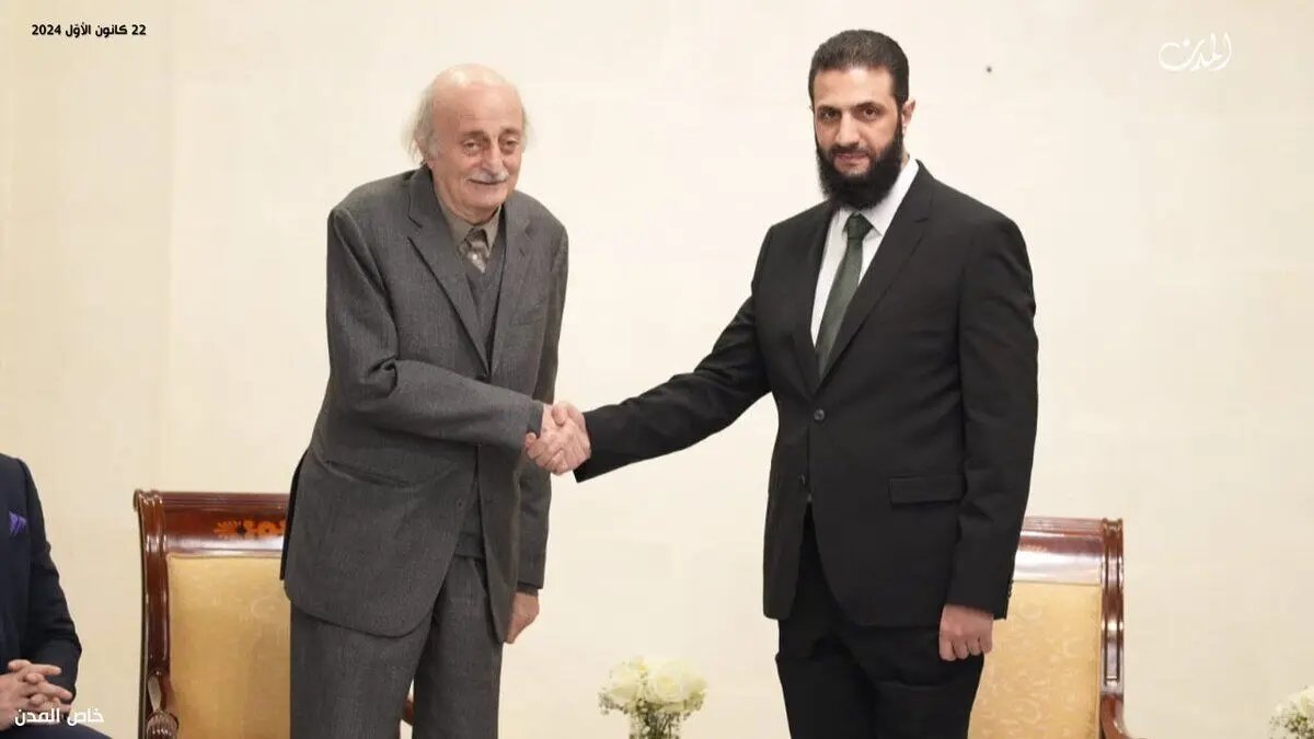 (ویدئو) تیپ جدید الجولانی؛ کت و شلوار و کراوات