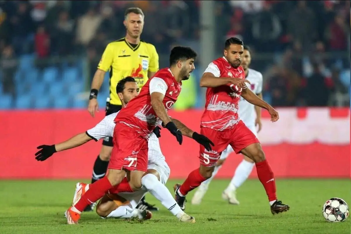 ایجنتها پرسپولیس را دوره کردند؛ رزومه ۱۲ مربی روی میز