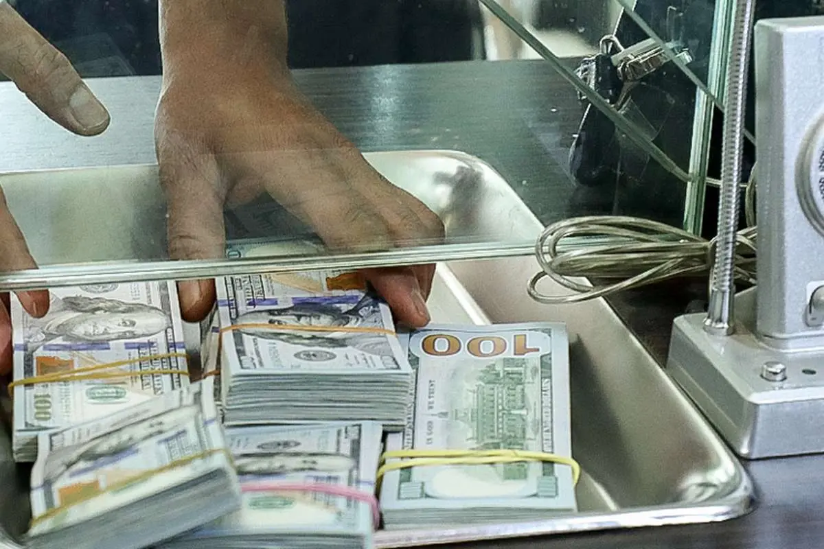 رکورد سفر ایرانیان به خارج با ۱۴ میلیون گردشگر شکست