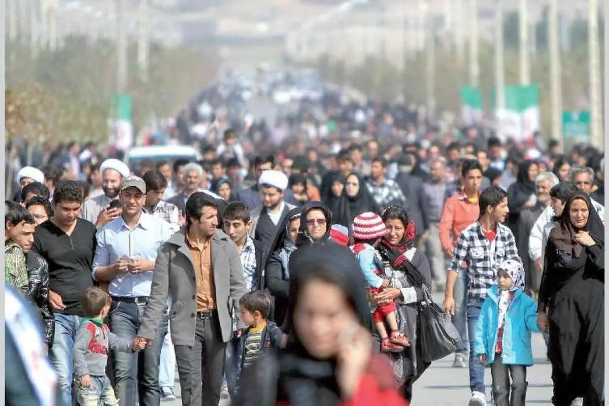 جامعه پُرمسئله؛ بهجای سرمه کشیدن به چشم، بدترش میکنند