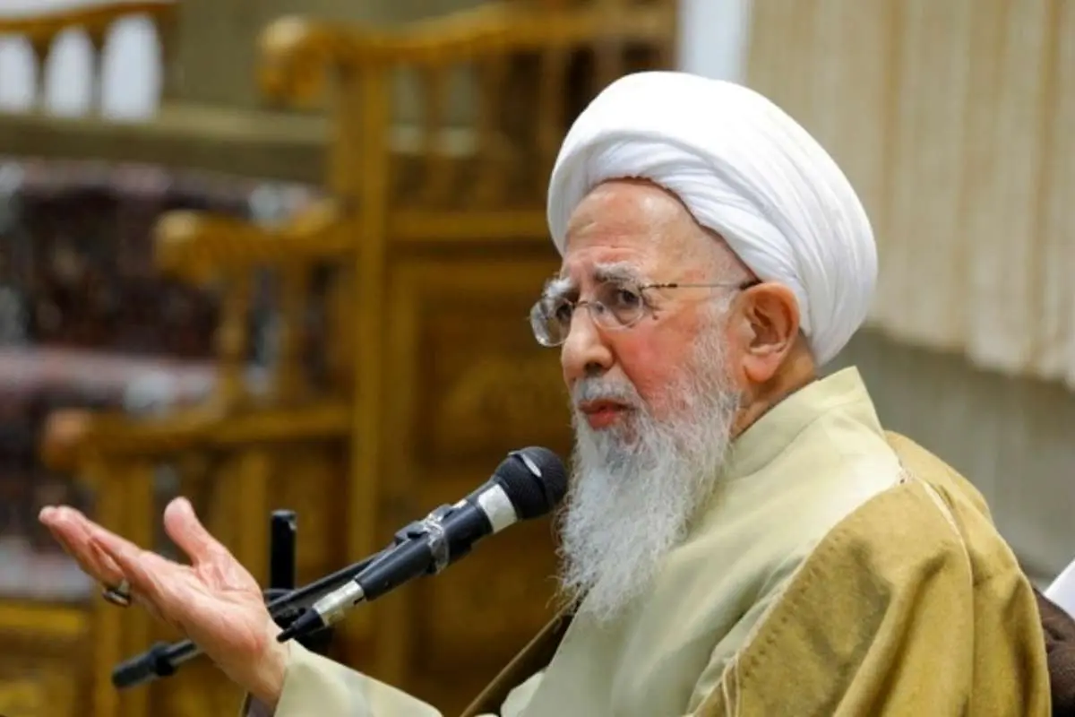 آیتالله جوادی آملی: اگر در کشور اختلاسی نباشد مردم به قانون احترام میگذارند