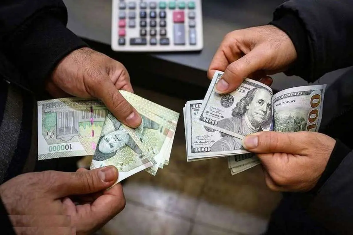 زندیان: حتی فقیرترین کشورها هم کاهش ارزش پولشان به این شکل نیست