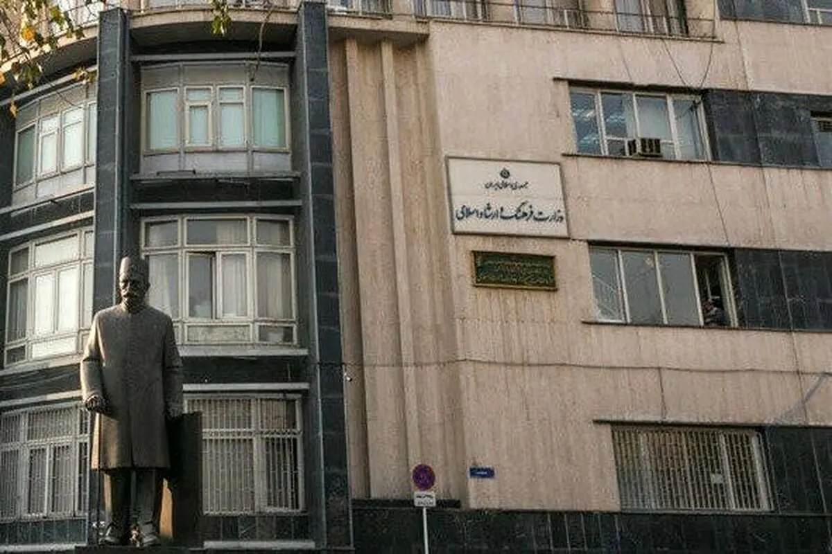 پاسخ وزارت ارشاد به ادعای روزنامه کیهان: شبکه «تی‌آرتی» فارسی مجوز ندارد