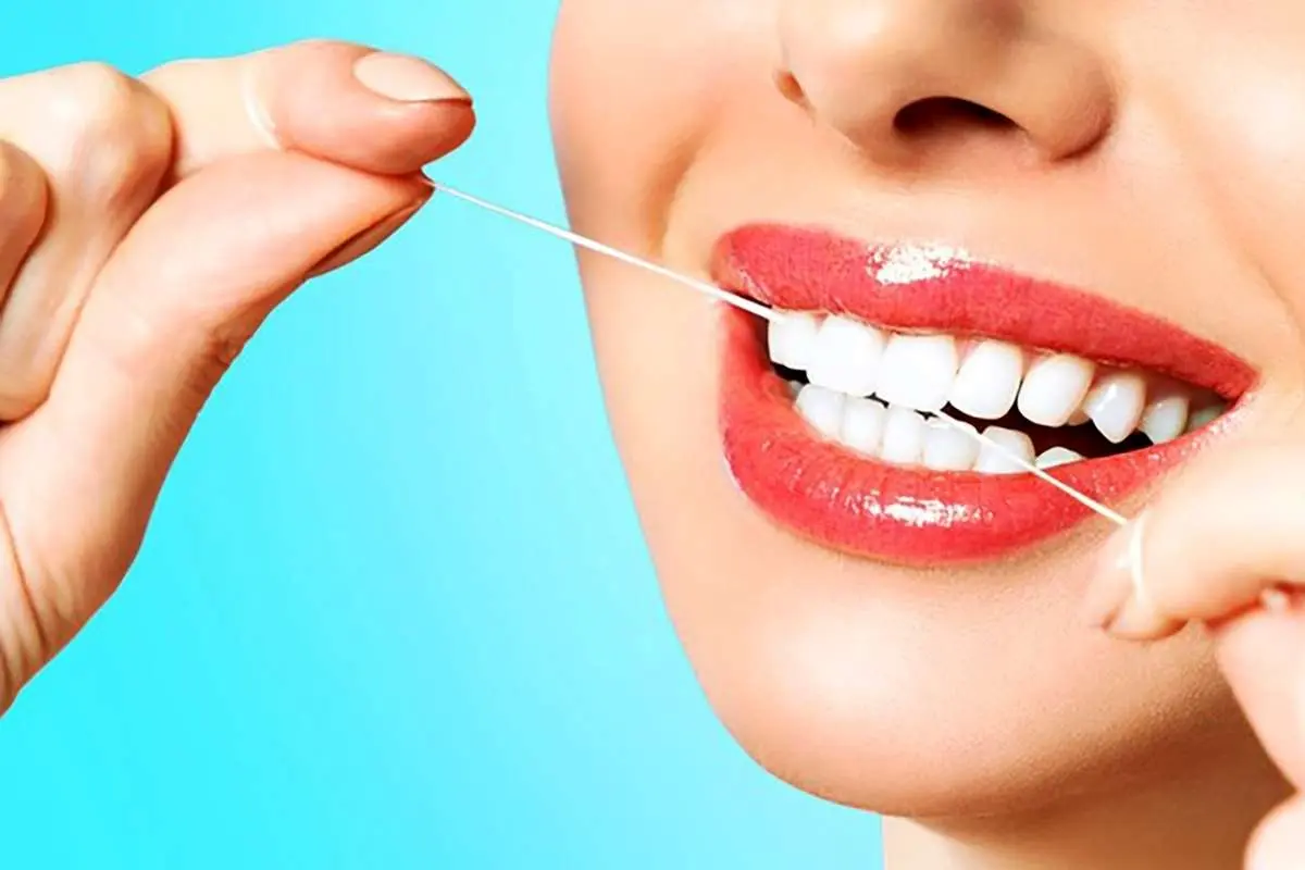 ۵ فایده نخ دندان و نحوه استفاده صحیح از آن