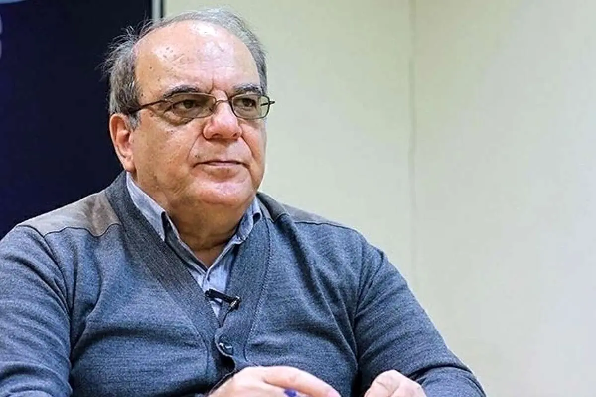 عباس عبدی: تندرو‌ها به شدت از رفع فیلترینگ و آزادی مردم می‌ترسند