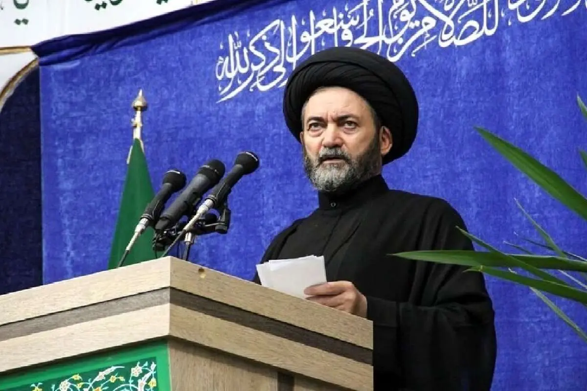 امام جمعه اردبیل: از آقای رئیس جمهور می‌خواهیم به بعضی از وزیران تذکر دهند که وزارت جای آزمون و خطا نیست