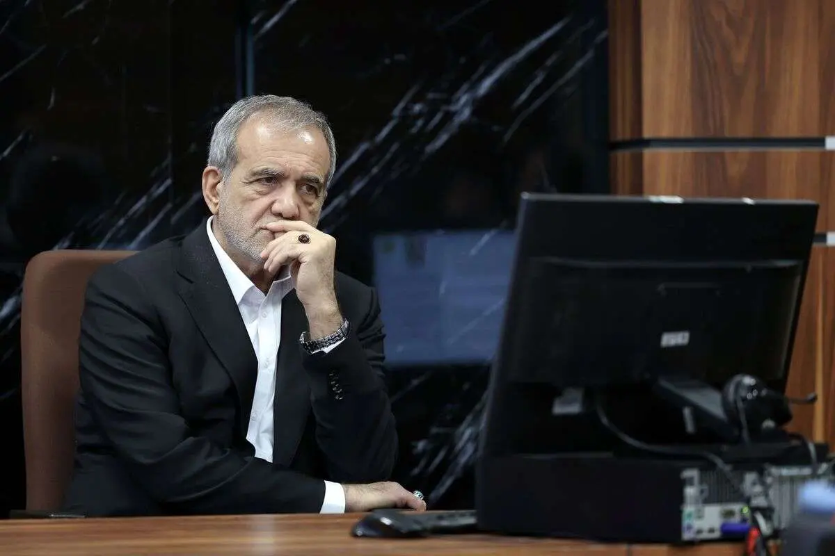پزشکیان باید بازی را بههم بزند؛ مصوبه شورایعالی فضای مجازی نوعی عقبگرد است
