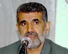 مجموعه‌ای در تلاش است تا اردوگاه هاشمی در دانشگاه آزاد فرو نریزد