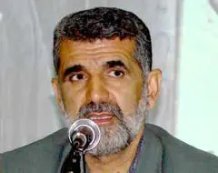 مجموعه‌ای در تلاش است تا اردوگاه هاشمی در دانشگاه آزاد فرو نریزد