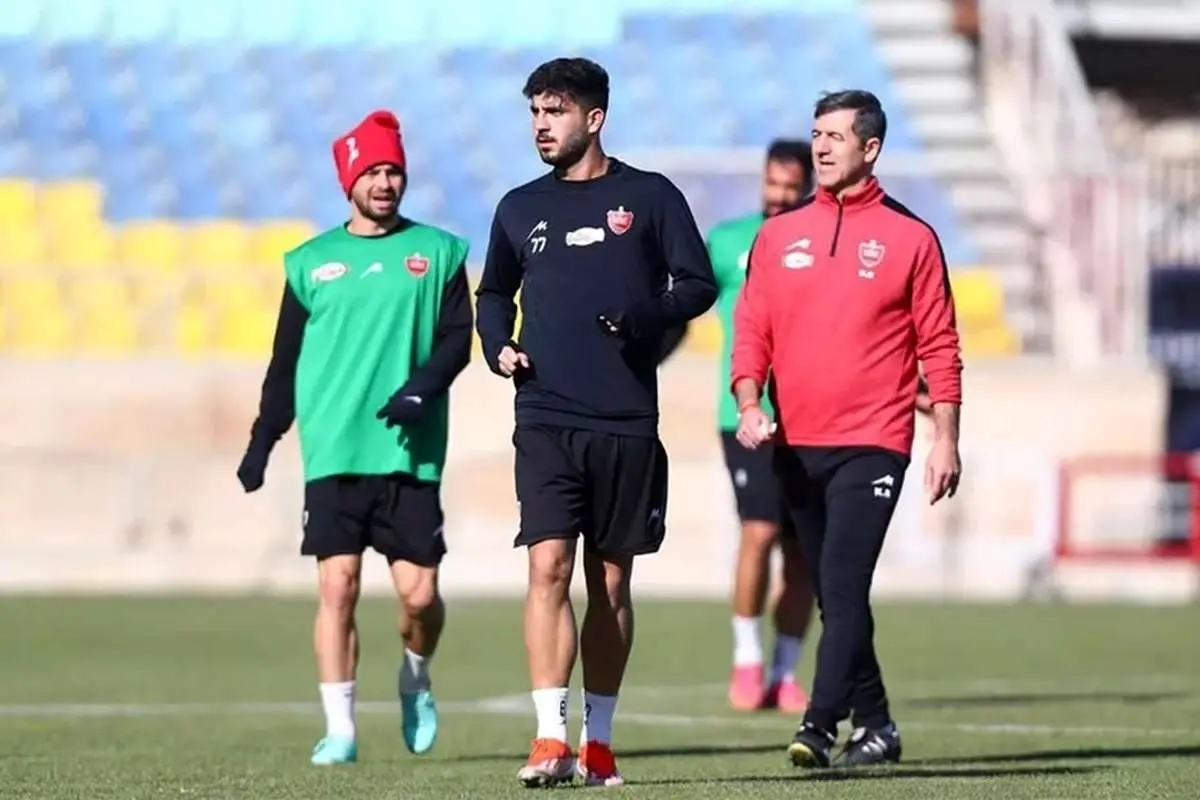 فرمان کریم باقری به پرسپولیسیها: شوت بزنید!