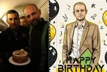 جشن تولد بازیکنان سپاهان برای محرم نویدکیا داخل هواپیما