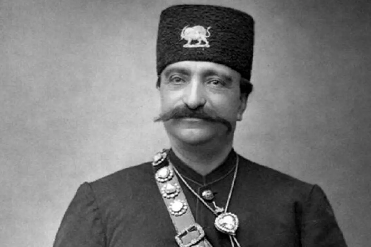 (عکس) مظفرالدین شاه دست در دست ملکه ایتالیا