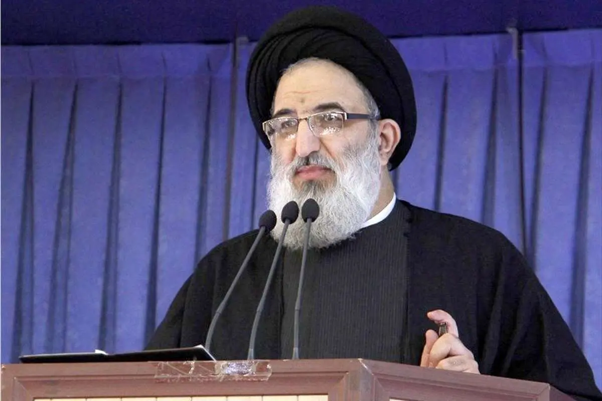 عصبانیت امام جمعه البرز از توقف اجرای قانون عفاف و حجاب