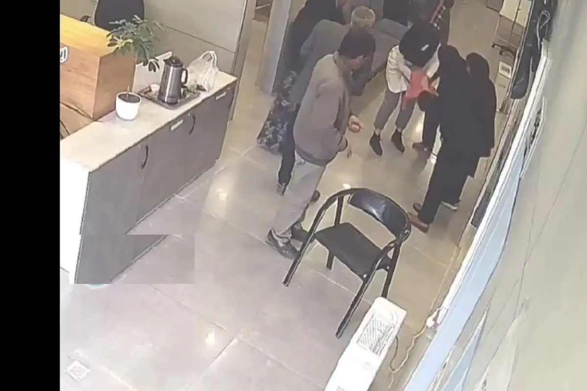 (ویدئو) نجات کودک یکساله از خفگی با اقدام سریع کادر درمان