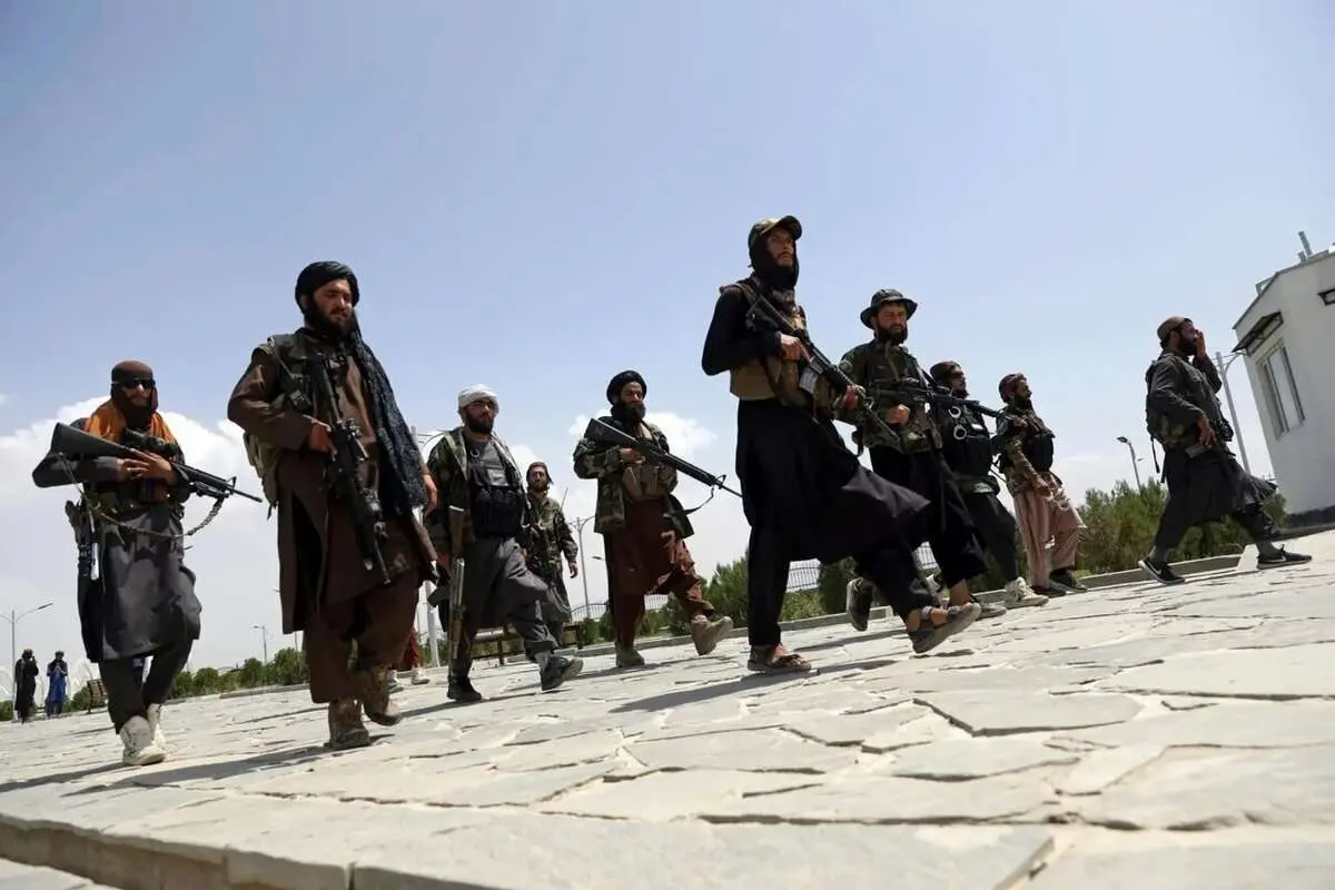 (ویدئو) قشونکشی طالبان به مناطق مرزی پاکستان