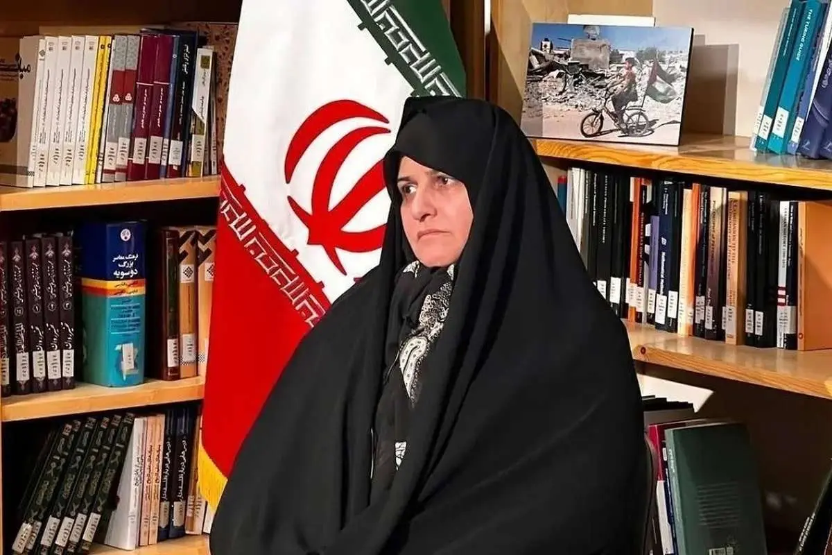 (تصاویر) جمیله علم‌الهدی دیپلم افتخار گرفت