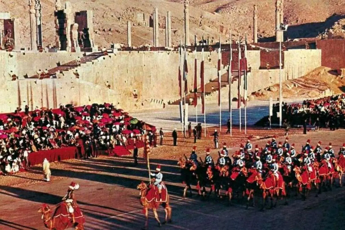 (عکس) پشت صحنه‌ جشن‌های دوهزار و پانصدساله