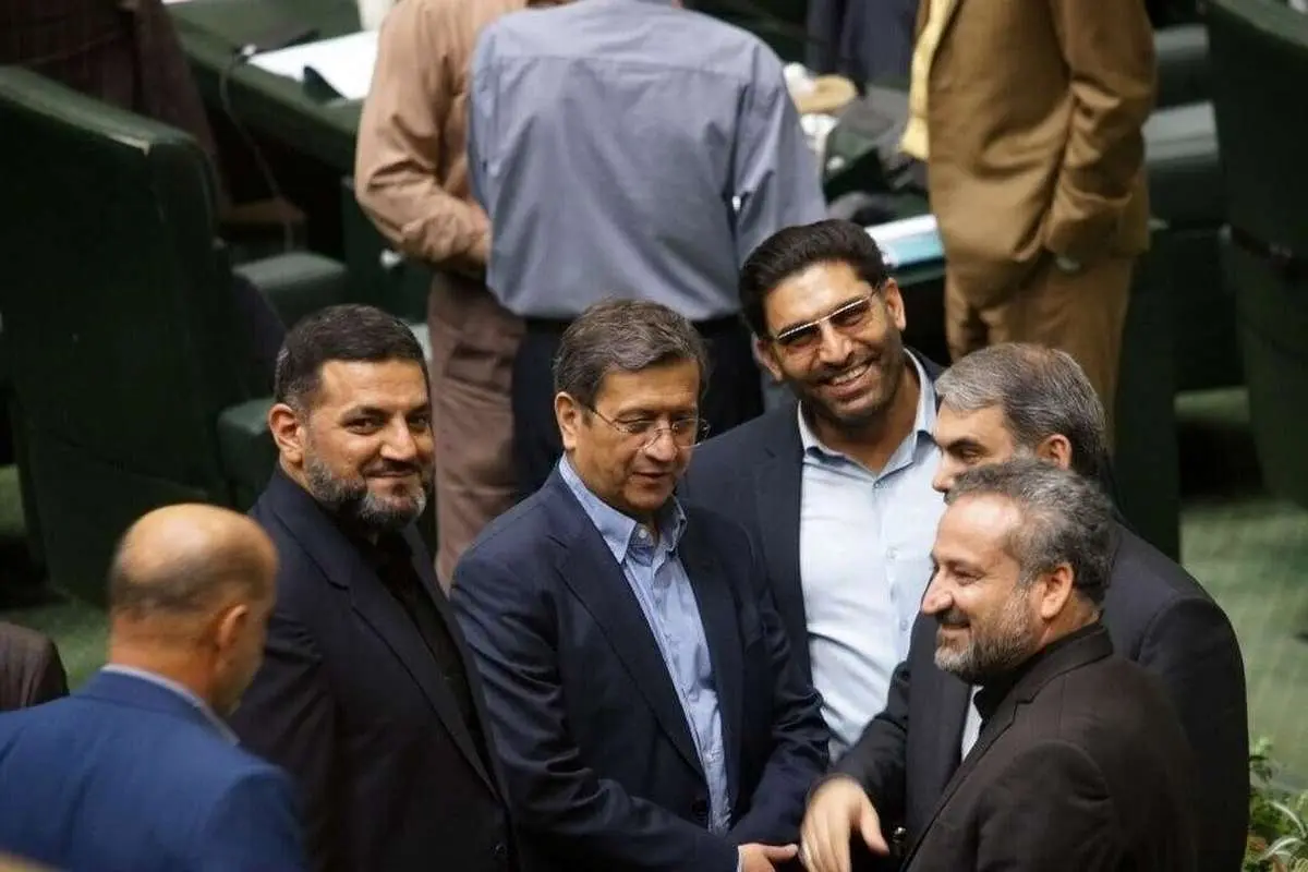 نقدعلی: حامیان سینهچاک دولت بهدنبال استیضاح همتی هستند