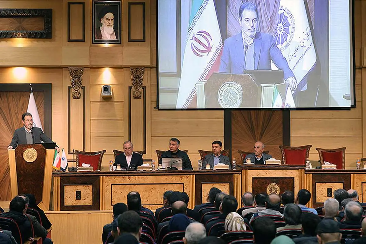 مذاکره باید مستقیم باشد؛ چارهای جز تعامل با جهان نداریم
